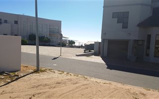 243 m² Land available in Waterfront