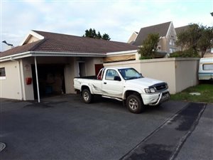 1 Bedroom House in Bloubergstrand