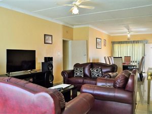 3 Bed Apartment in Three Rivers