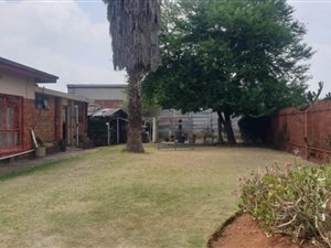 3 Bed House in Rowhill