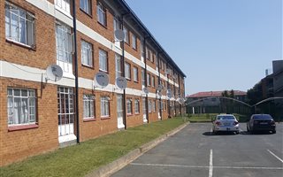 3 Bedroom Apartment in Crown Gardens