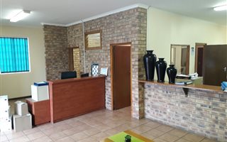 185 m² Commercial space in Arboretum