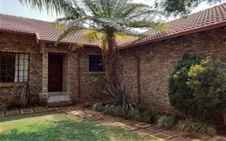 3 Bedroom House in Eldoraigne