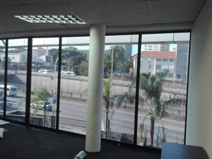 1728 m² Office Space in Bulwer