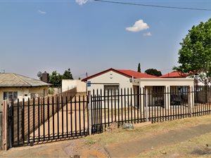 4 Bed House in South Hills