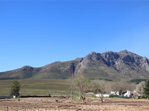 658 m² Land available in Paradyskloof