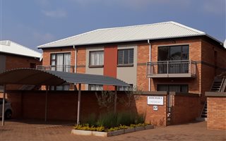 2 Bedroom Townhouse in Andeon AH