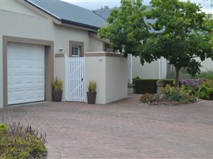 2 Bed House in Schonenberg Estate