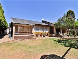 3 Bed House in Constantia Park