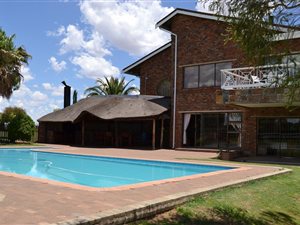 4.3 ha Farm in Bainsvlei
