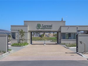 4 Bedroom House in Middelvlei Estate
