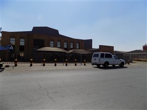 1672 m² Industrial space in Driehoek