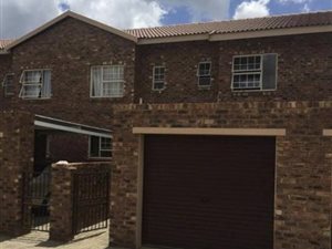 2 Bed Townhouse in Crystal Park