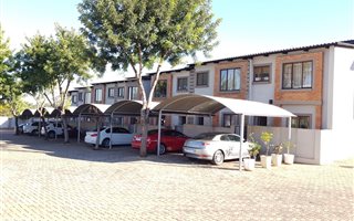 3 Bedroom Duplex in Zwartkop