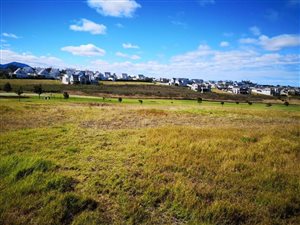 870 m² Land available in Kingswood Golf Estate