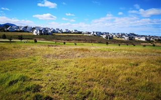 870 m² Land available in Kingswood Golf Estate