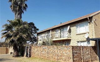 2 Bedroom Townhouse in Willow Park Manor