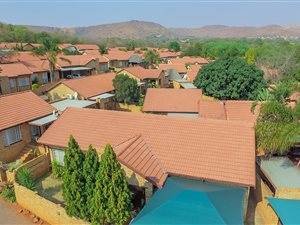 3 Bedroom Apartment in Safari Gardens