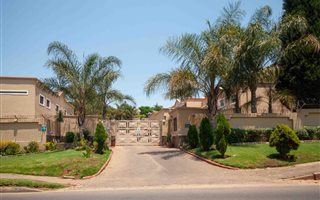 2 Bedroom Townhouse in Melrose North