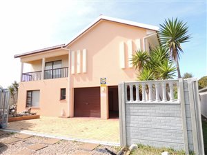 5 Bed House in Sandbaai