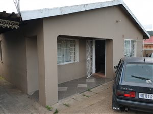 4 Bed House in Trenance Manor