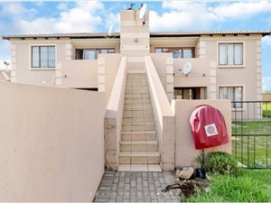 2 Bed Townhouse in Johannesburg Central and CBD