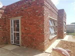 3 Bed House in Tsakane