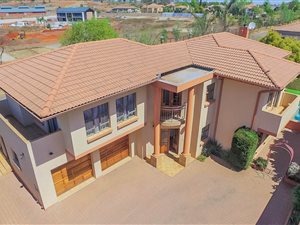 5 Bed House in Irene Farm Villages