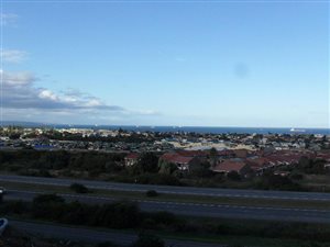 858 m² Land available in Menkenkop