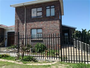 4 Bed House in Reebok