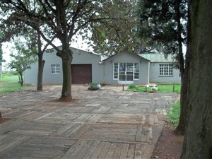 44 m² Farm in Withok Estates