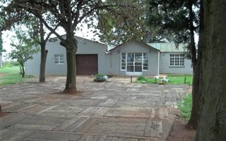 44 m² Farm in Withok Estates