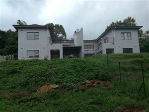 4 Bed House in Prestbury