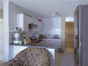 3 Bed Apartment in Westdene