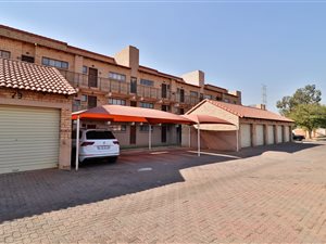 2 Bed Flat in The Orchards
