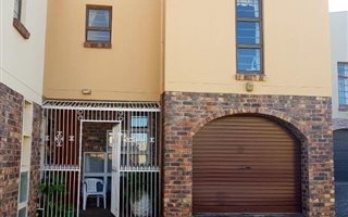 3 Bedroom Townhouse in Quigney
