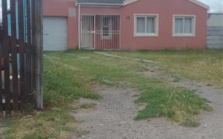 3 Bedroom House in Devon Park