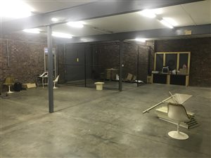 440 m² Industrial space in Gateway Industrial Park