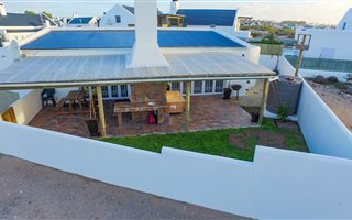 1 Bedroom House in Paternoster