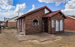 2 Bedroom House in Bloemfontein