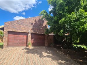3 Bed House in Blue Gill