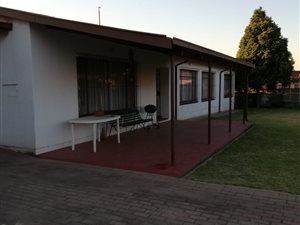 3 Bed House in Rensburg