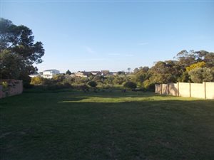 660 m² Land available in Jeffreys Bay