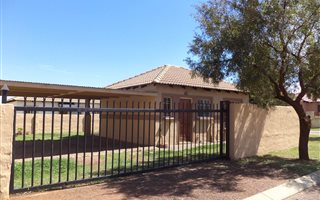 2 Bedroom House in Bronkhorstspruit