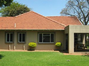 3 Bed House in Craighall Park