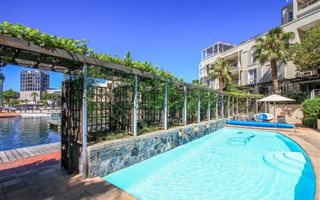 2 Bedroom Apartment in Waterfront