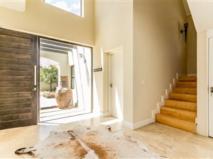 4 Bed House in Pearl Valley