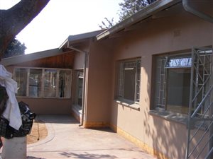 4 Bedroom House in Tileba