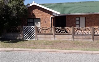 5 Bedroom House in Stilbaai