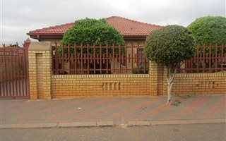 3 Bedroom House in Atteridgeville